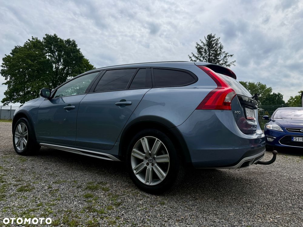 Volvo V60 Cross Country - 4