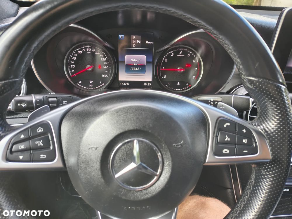 Mercedes-Benz GLC - 12