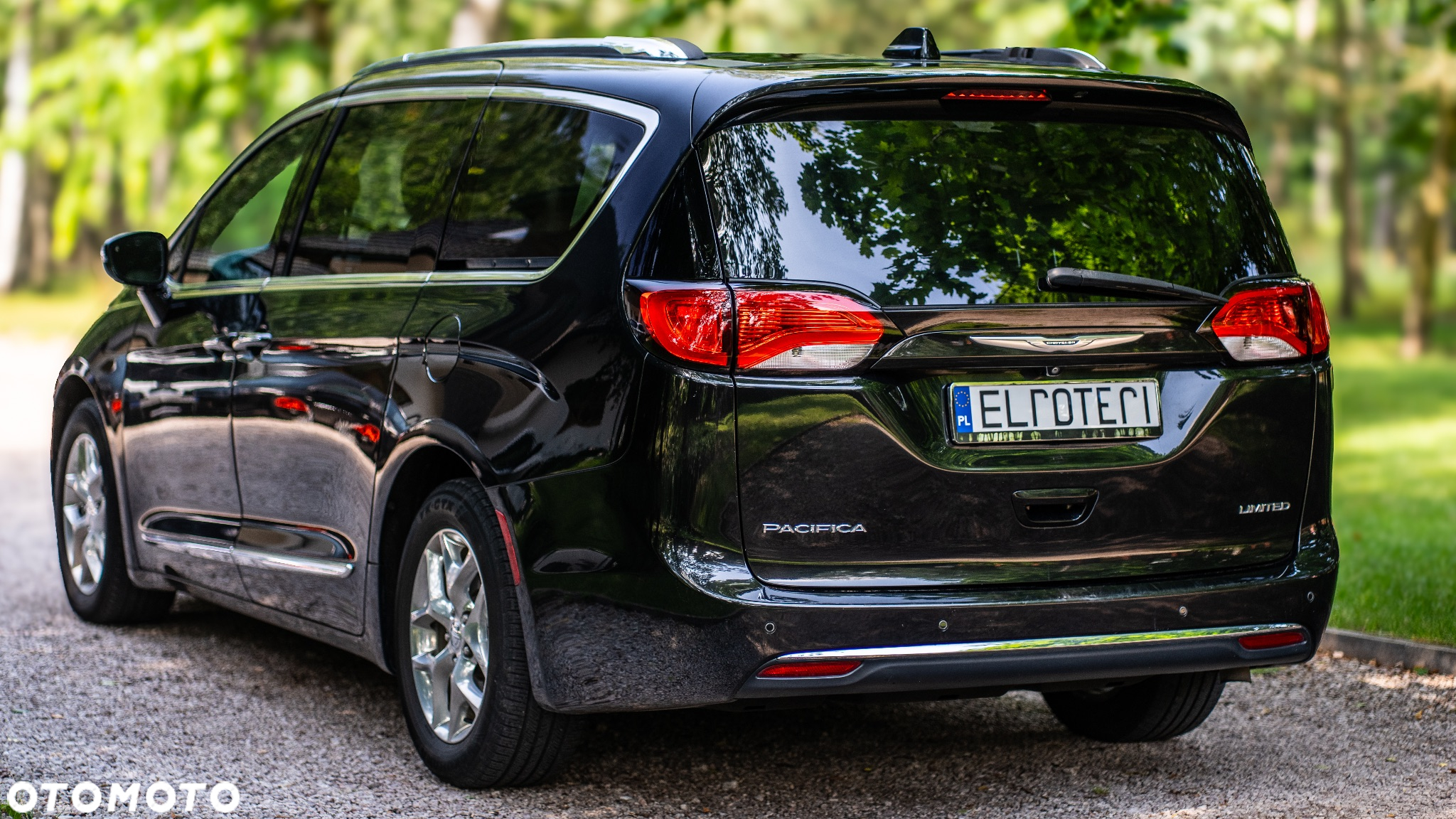 Chrysler Pacifica - 3