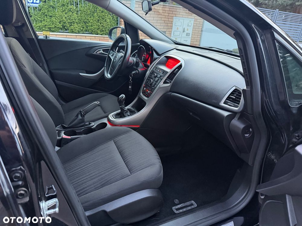 Opel Astra 1.4 T Enjoy - 9
