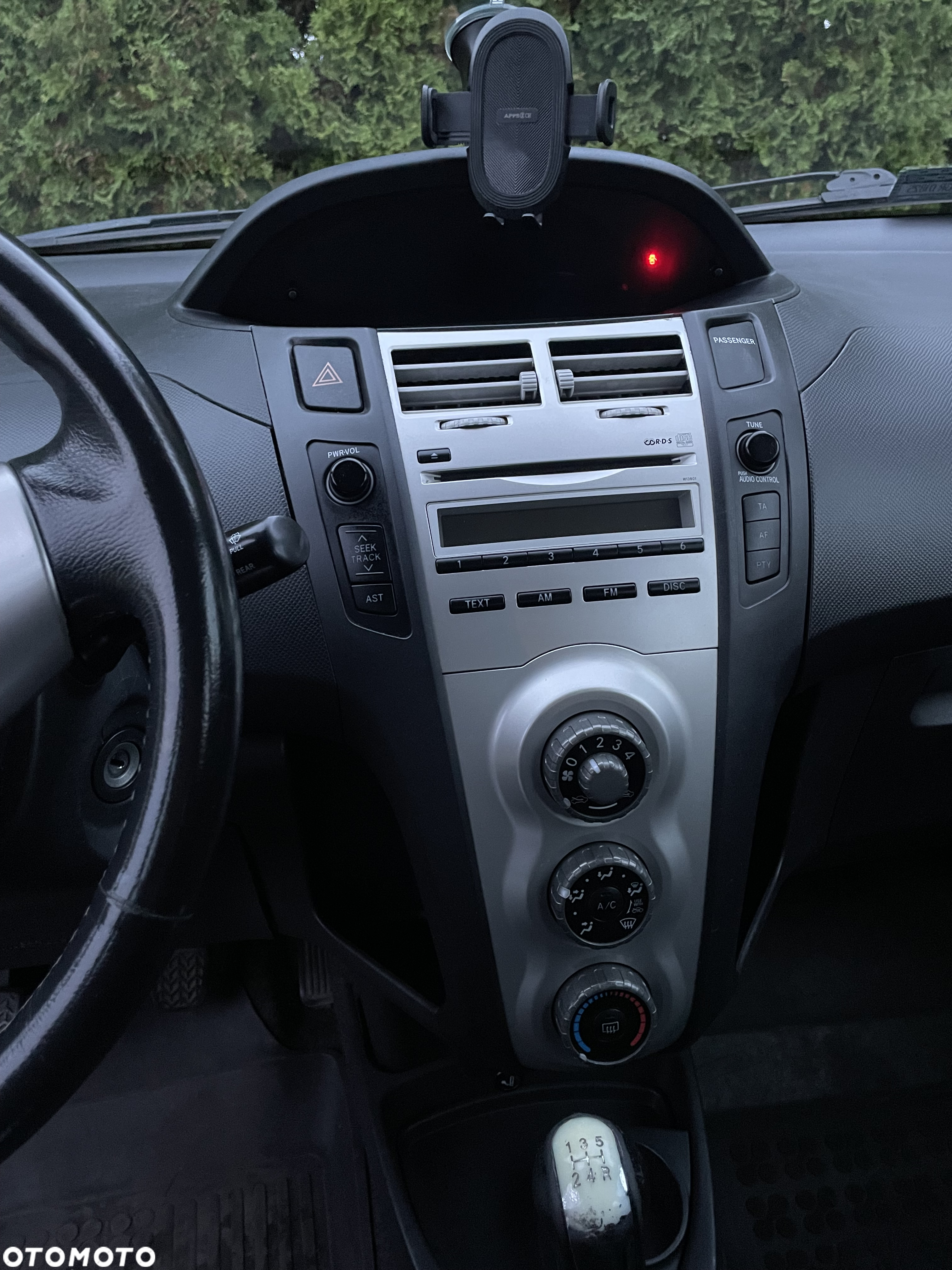 Toyota Yaris - 5