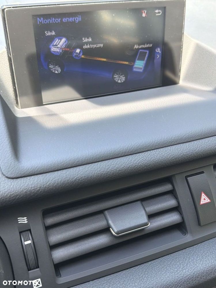 Lexus CT - 15