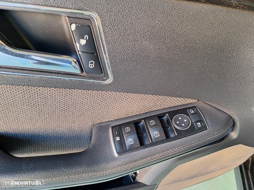 Mercedes-Benz E 250 BlueTEC Avantgarde - 12