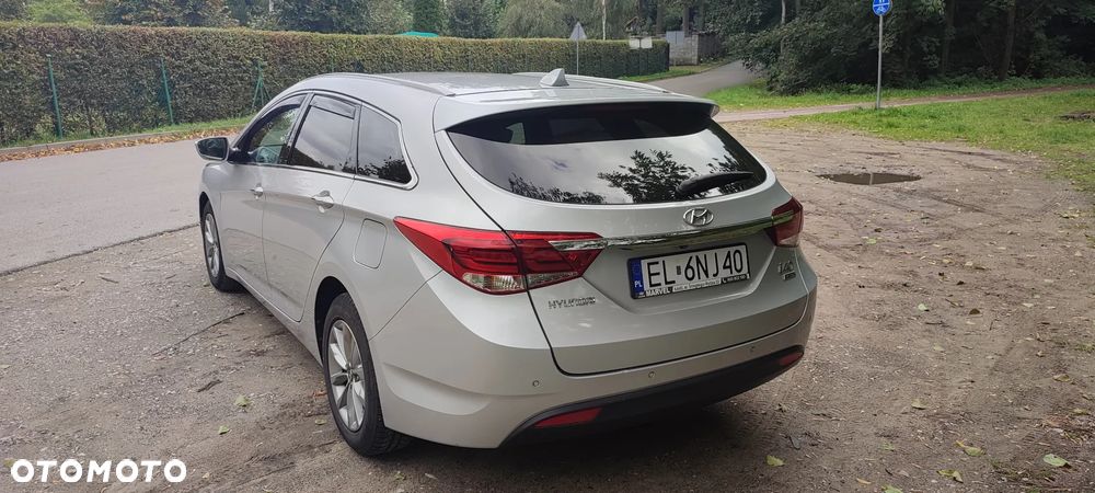 Hyundai i40 Kombi 1.7 CRDi DCT Premium - 6