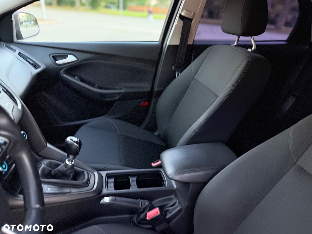 Ford Focus 1.5 EcoBlue Start-Stopp-System COOL&CONNECT - 6