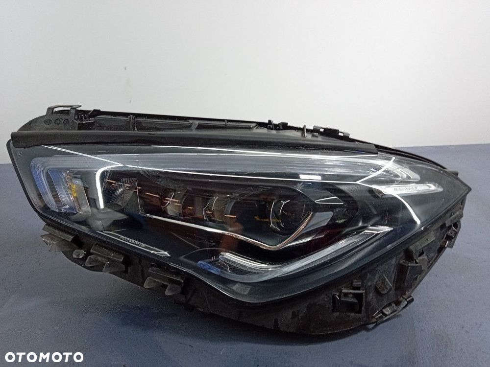 CLA W118 REFLEKTOR LEWY MULTIBEAM LED A1189068900 - 2