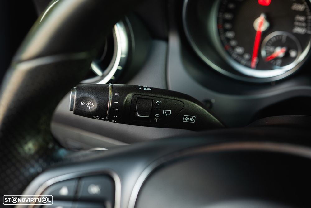 Mercedes-Benz CLA 200 Shooting Brake d Urban - 19