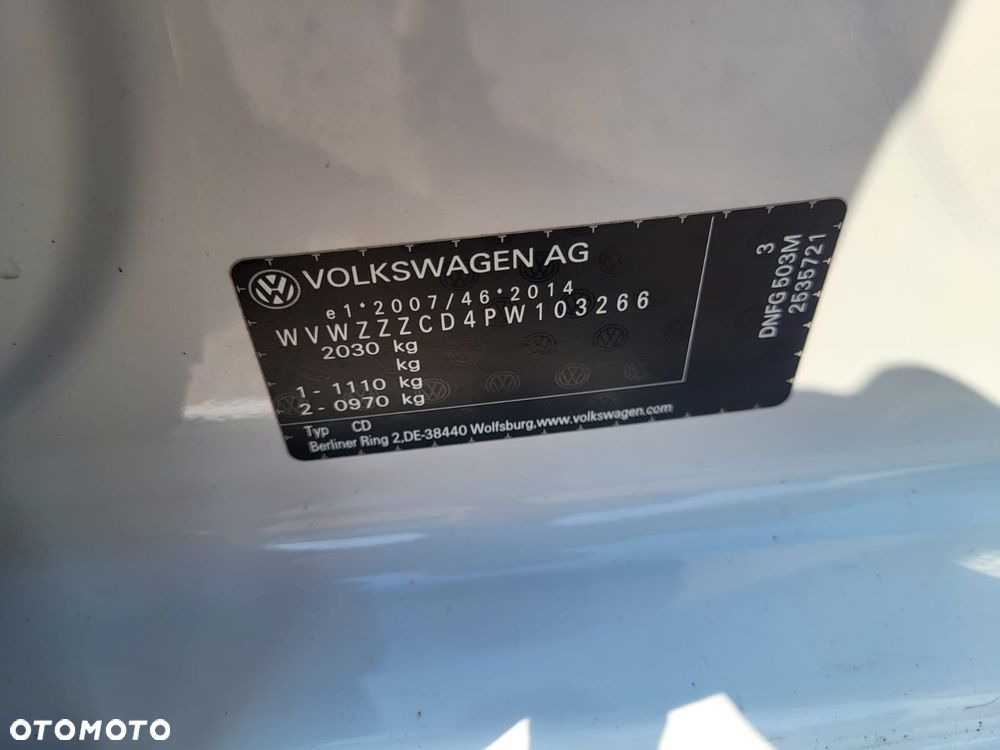 Volkswagen Golf - 40