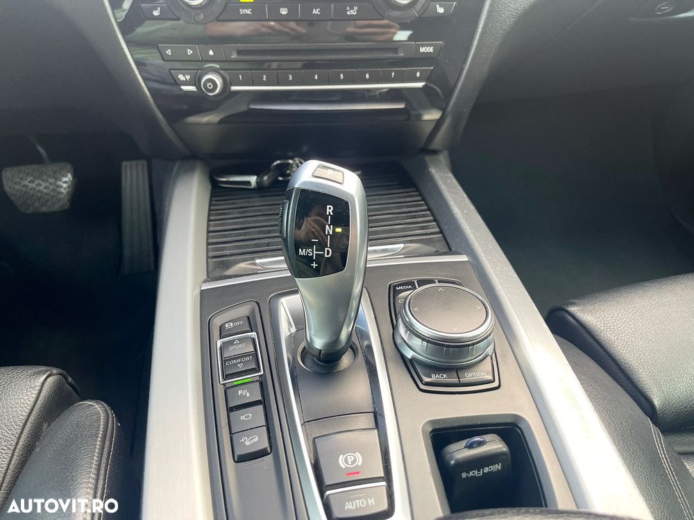 BMW X5 xDrive40d - 16