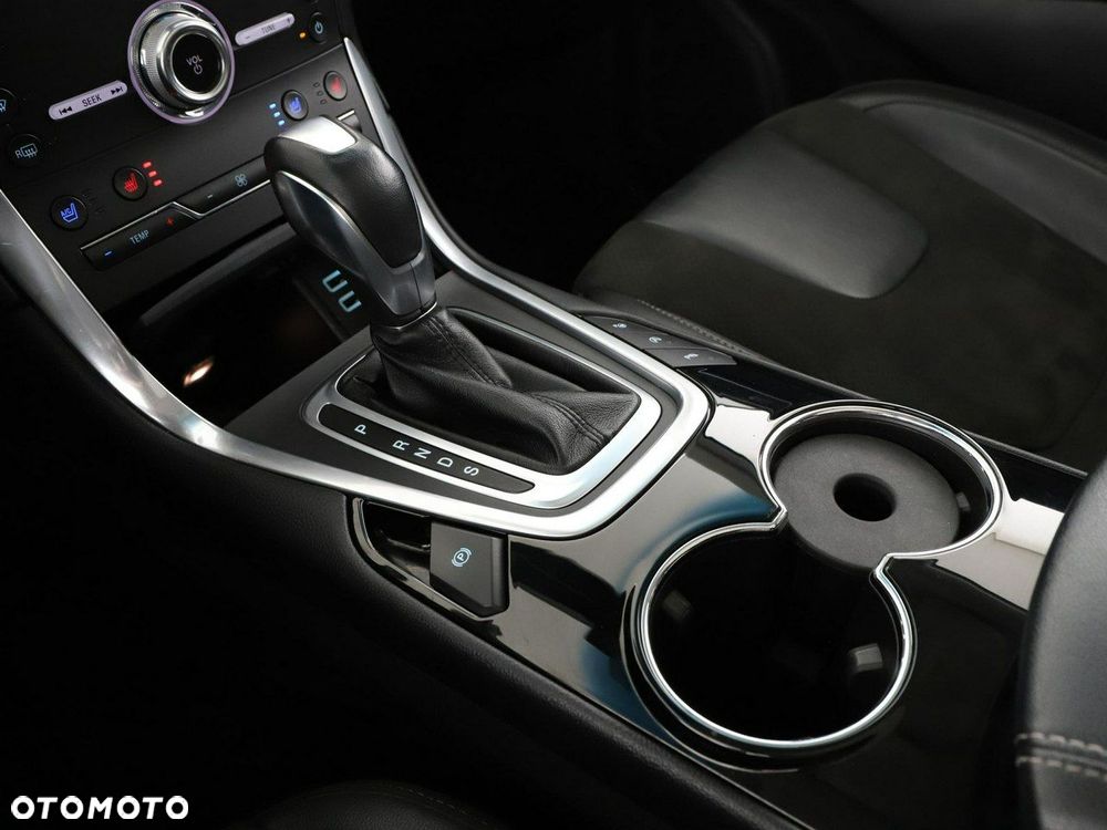 Ford Edge 2.0 TDCi Bi-Turbo 4x4 ST-LINE - 30