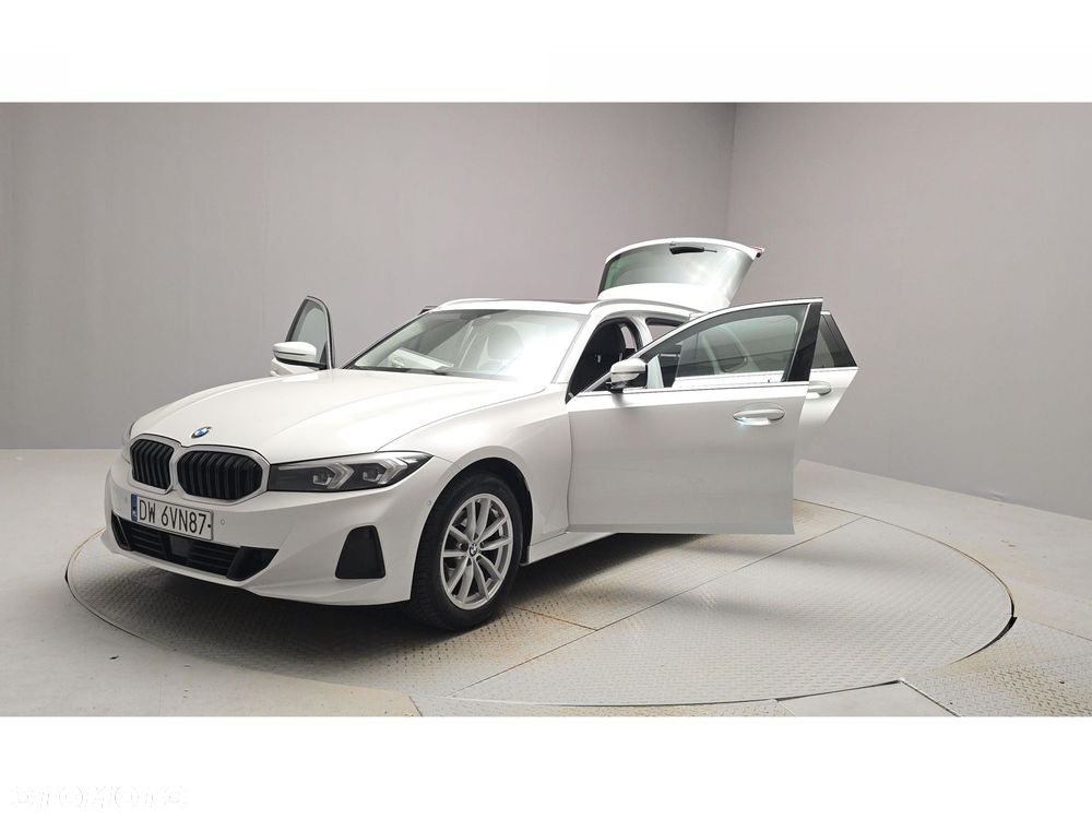 BMW Seria 3 320d xDrive mHEV M Sport - 15