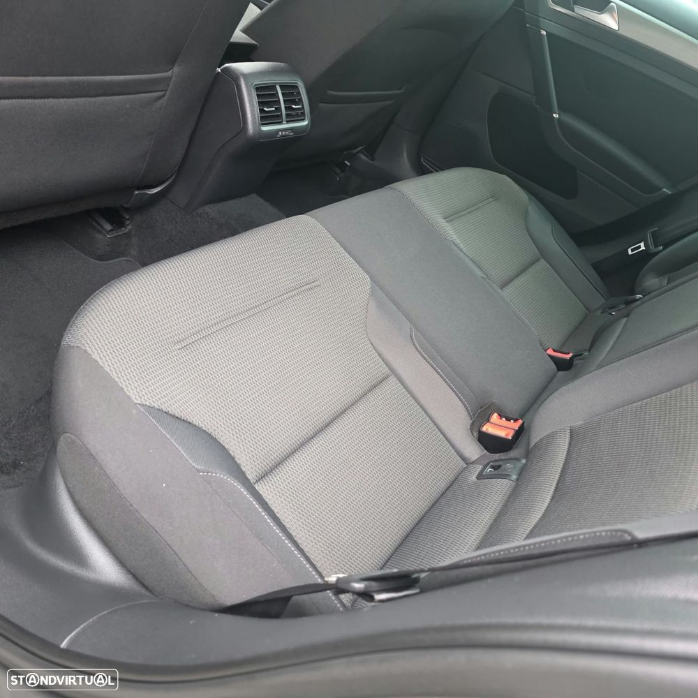 VW Golf Variant 1.6 TDi GPS Edition - 32