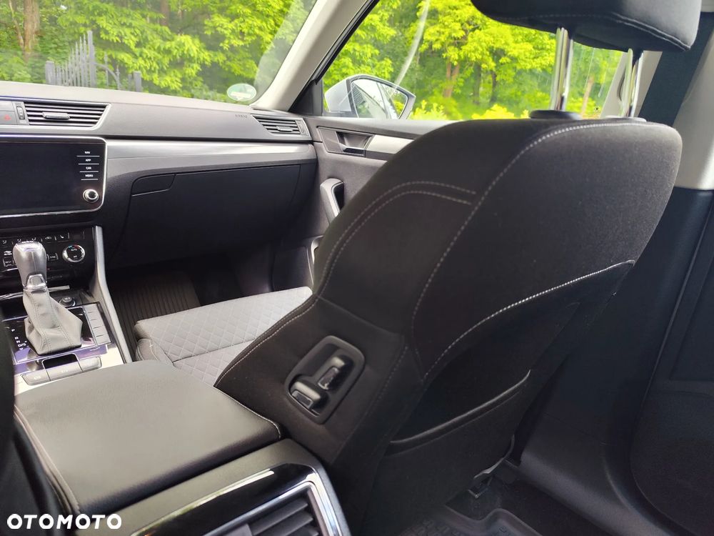 Skoda Superb 2.0 TDI SCR 4x4 Style DSG - 18