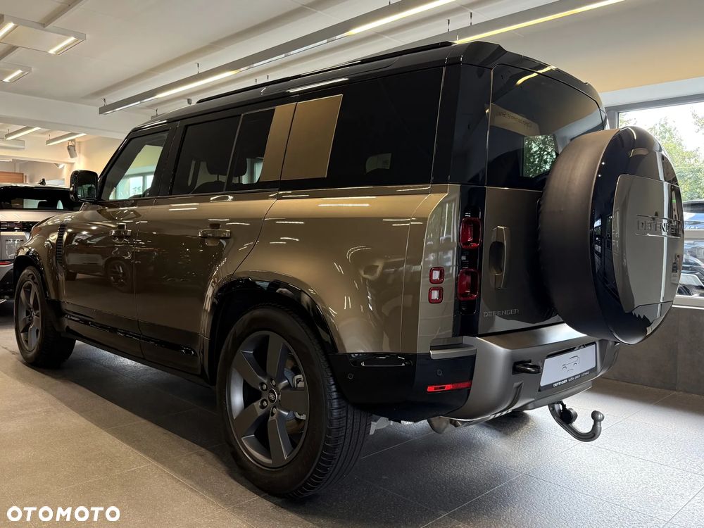 Land Rover Defender 110 D200 X-Dynamic SE - 3