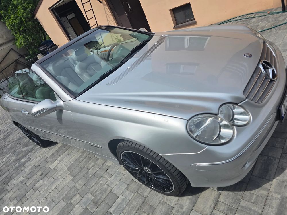 Mercedes-Benz CLK - 27