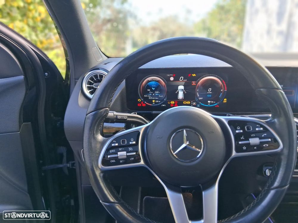 Mercedes-Benz GLA 250 e 8G-DCT Progressive — fotografia 4