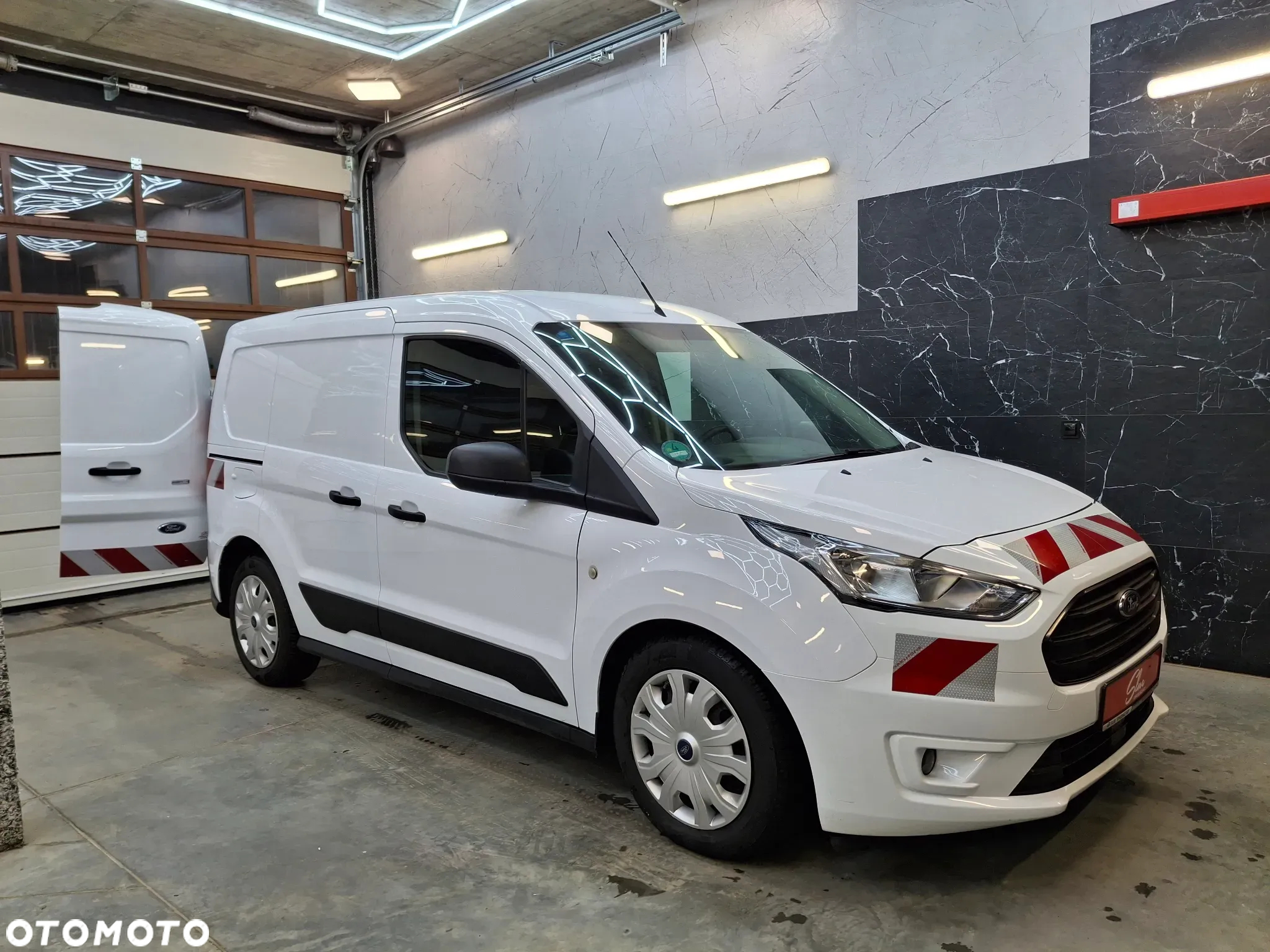 Ford Transit Connect Van Euro 6 2018r Furgon 3 Miejsca - 10
