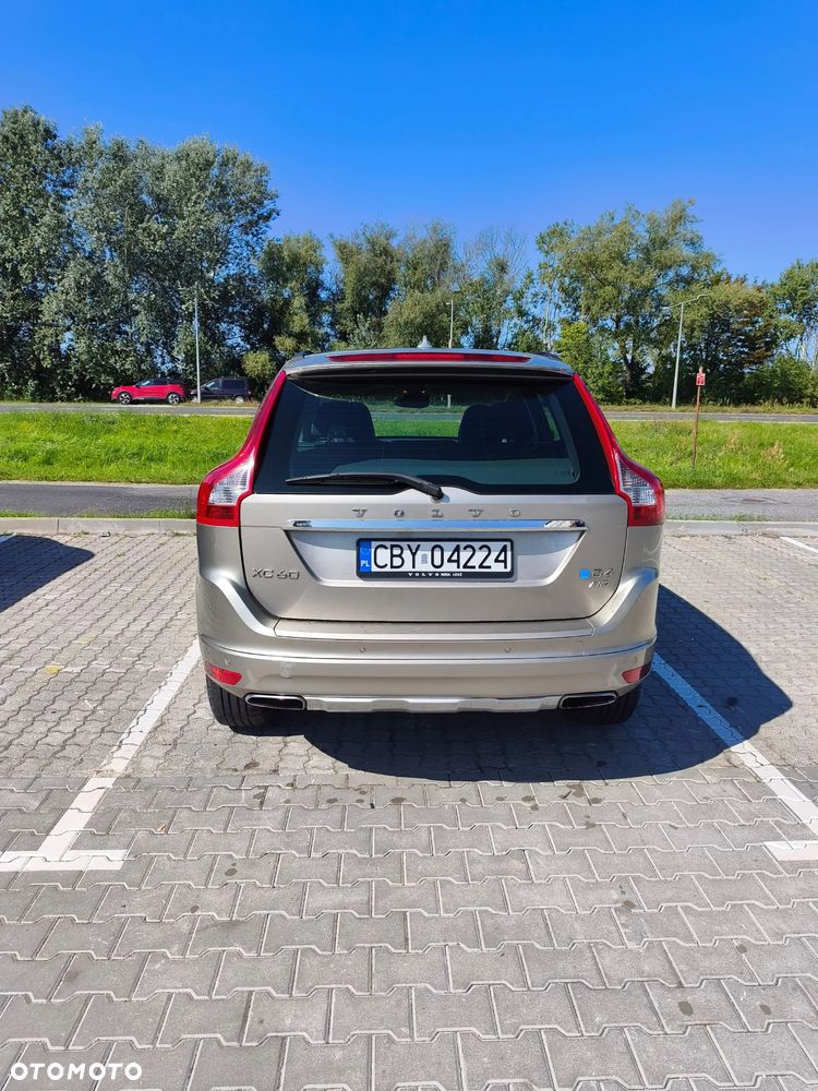 Volvo XC 60 D4 AWD Momentum - 3