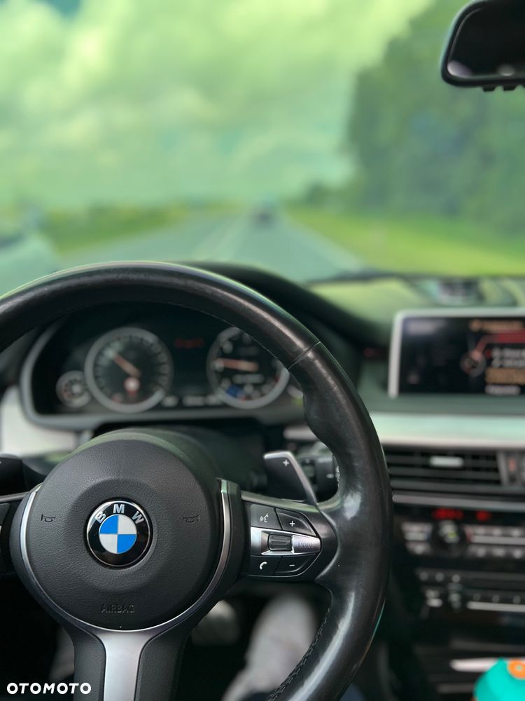 BMW X5 M M50d Sport-Aut - 25