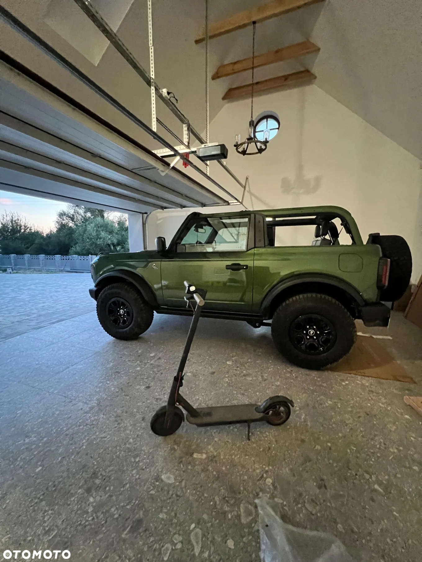Ford Bronco - 20