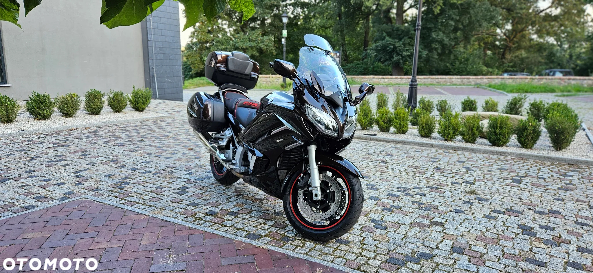 Yamaha FJR - 4