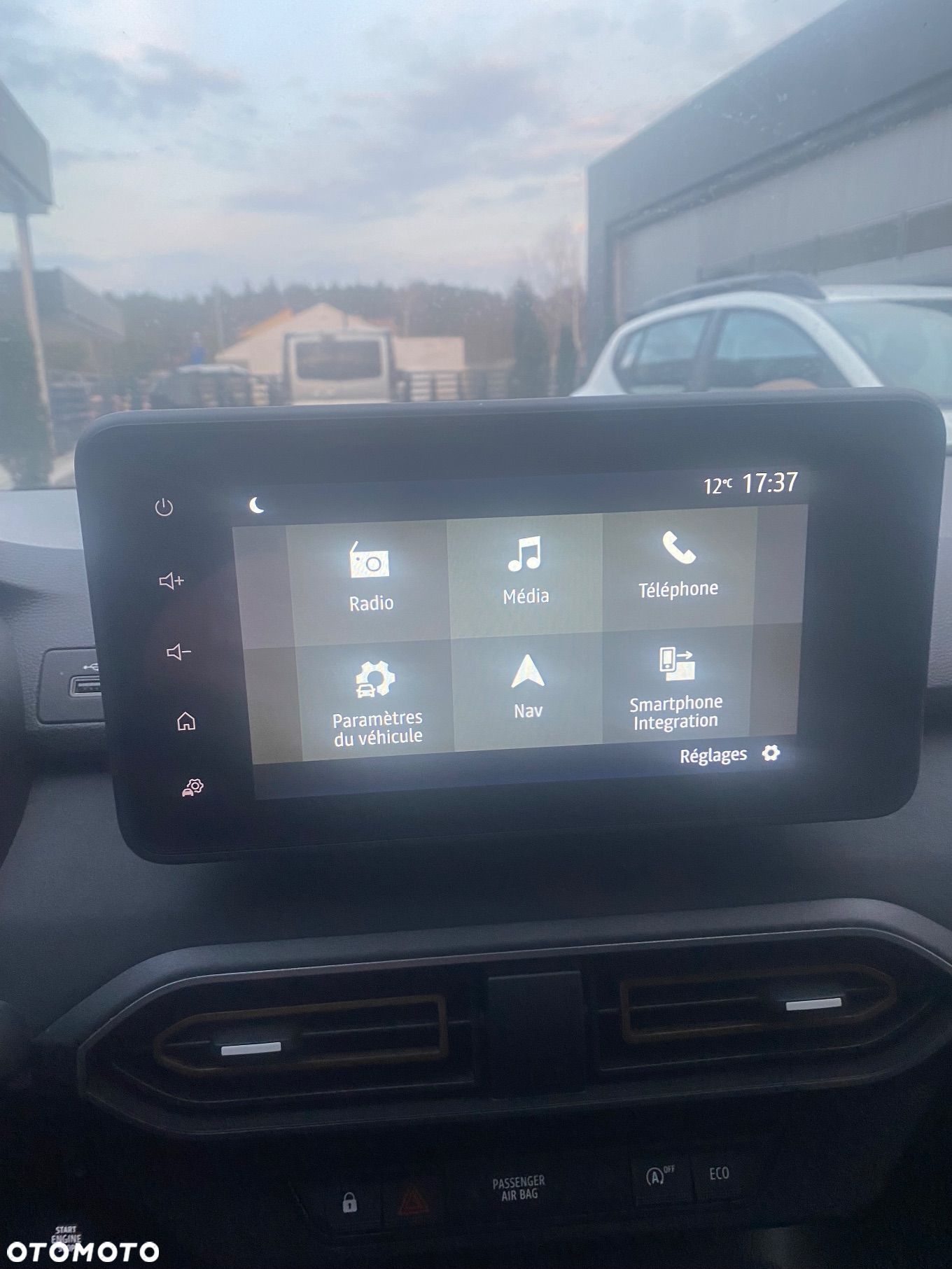 Dacia Sandero 3 III stepway lift 2024r Logan Jogger IGŁA! Gwarancja legalności! RADIO + instalacja radia wiązka ekran Nawigacja Navi GPS panel wyświetlacz  FABRYCZNE oryginalne     280211278R IS - 1