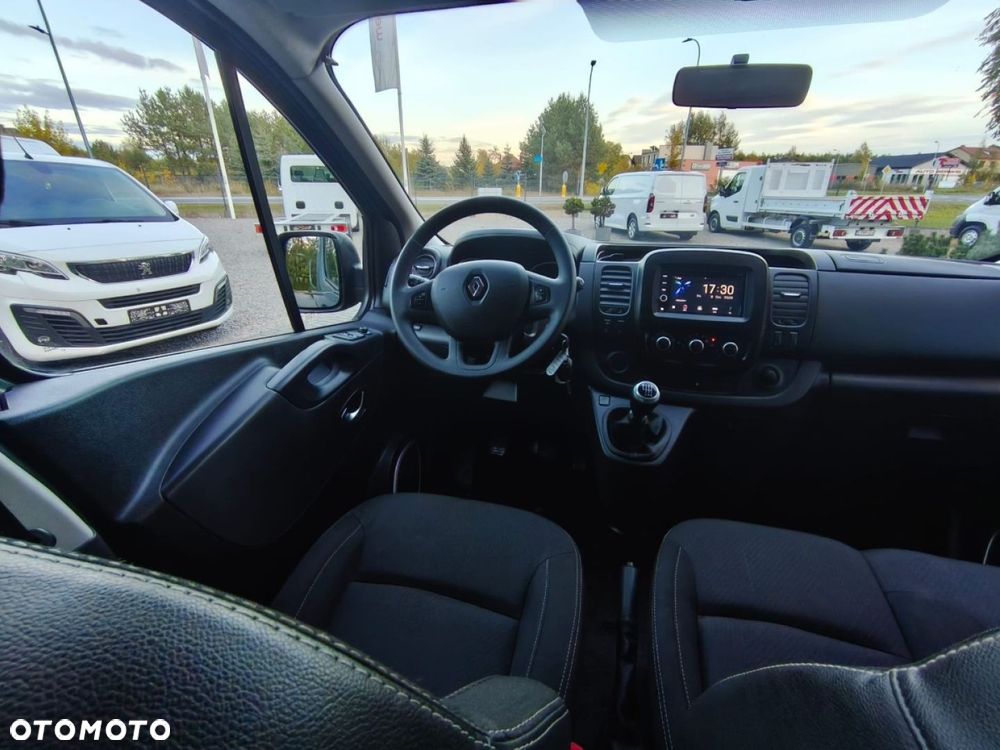 Renault Trafic - 16