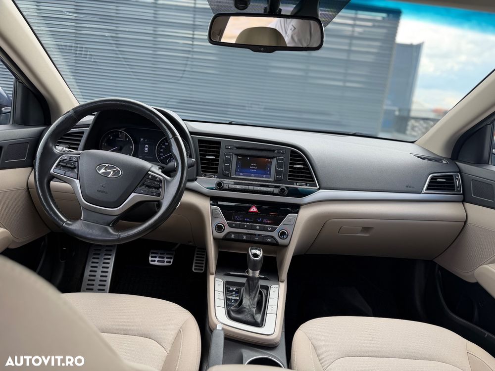 Hyundai Elantra 1.6 CRDI 7DCT Exclusive - 5