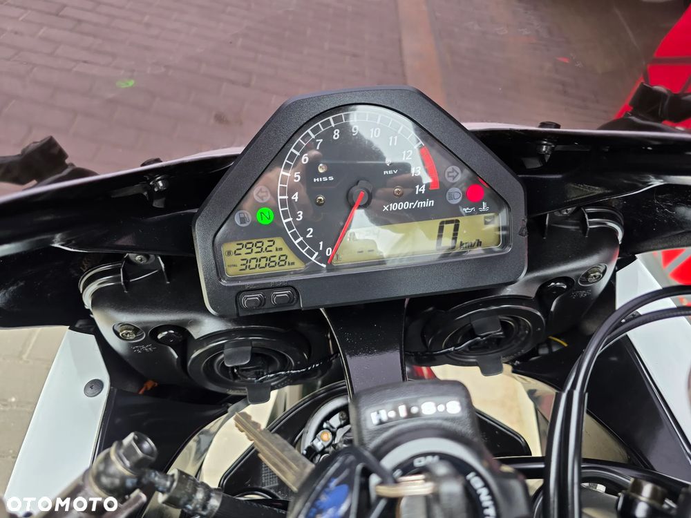 Honda CBR - 18