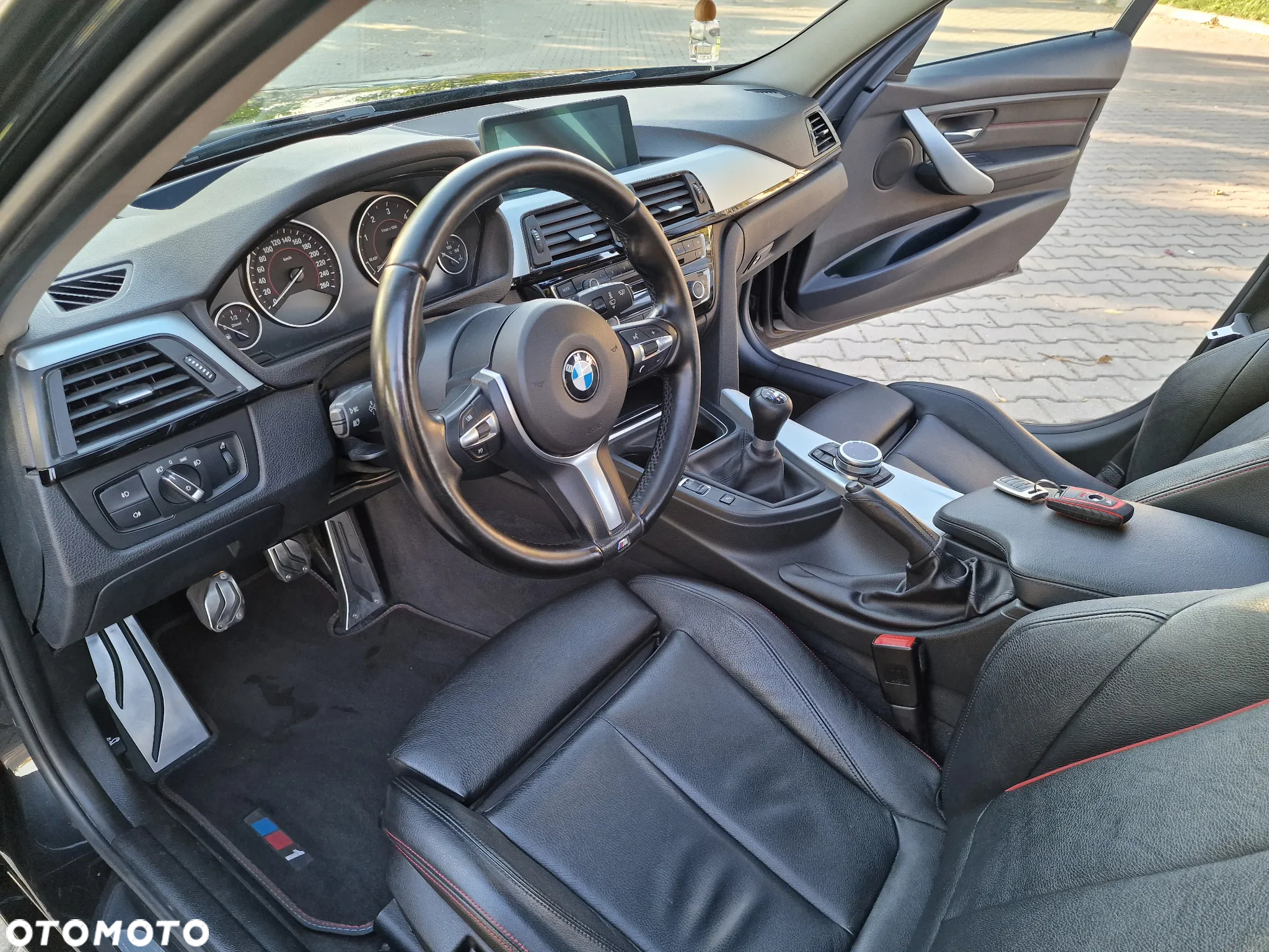 BMW Seria 3 320d Sport Line - 13