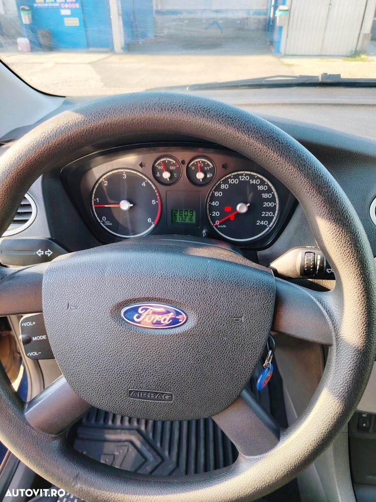 Ford Focus 1.6 TDCi DPF Ambiente - 1