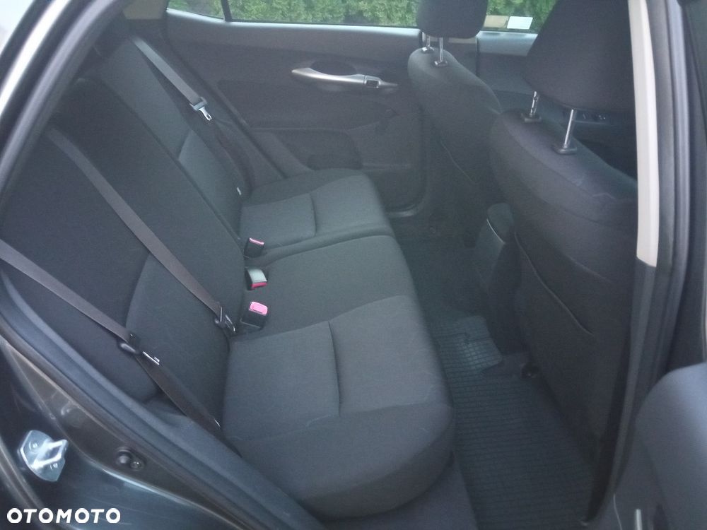 Toyota Auris 1.33 VVT-i Active - 16