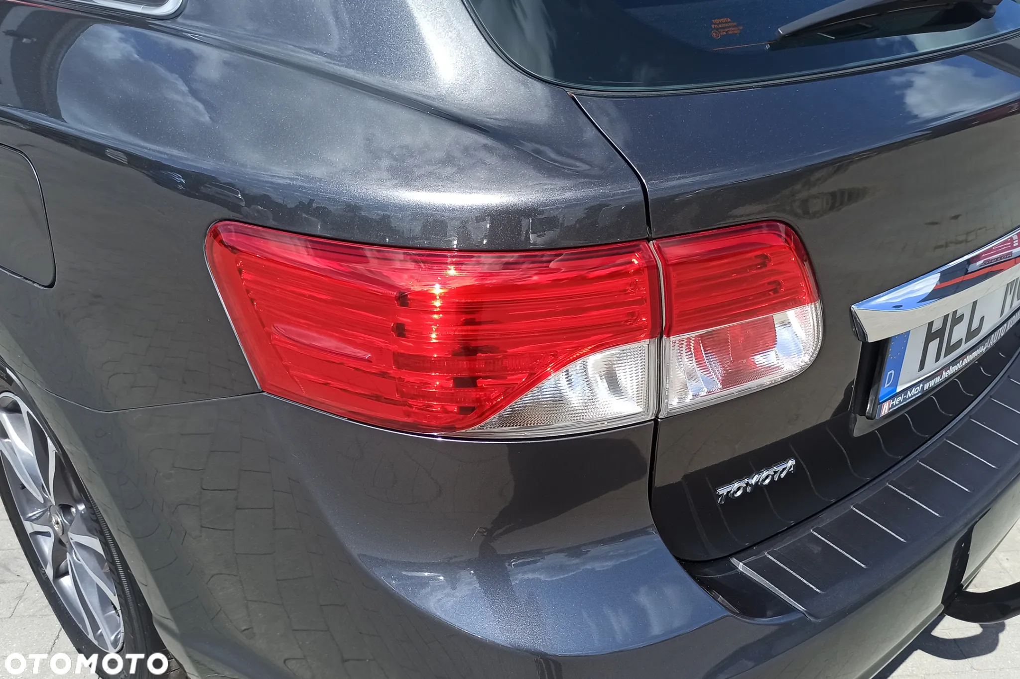 Toyota Avensis - 16