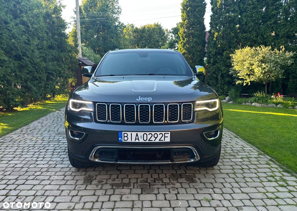 Jeep Grand Cherokee - 1