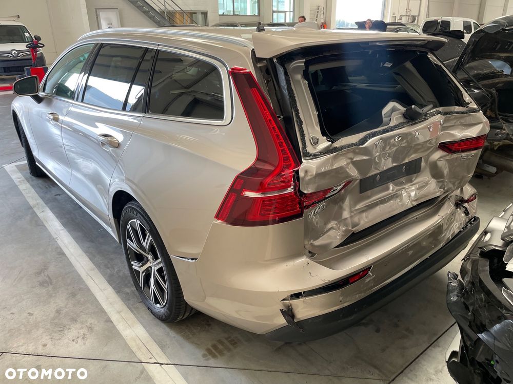 Volvo V60 B4 D Core - 3