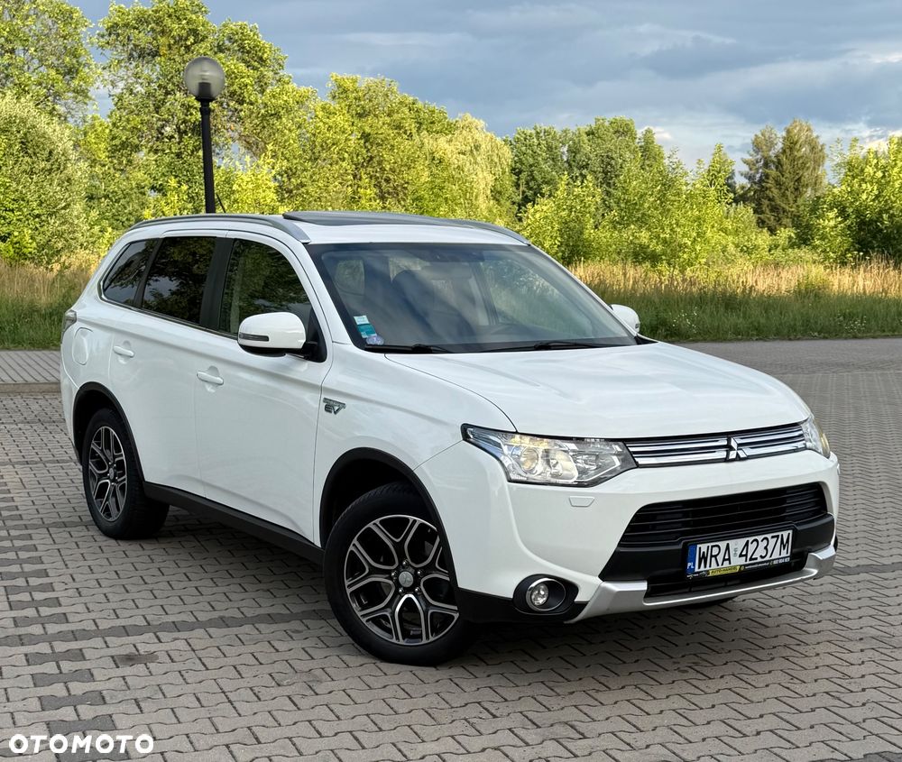 Mitsubishi Outlander 2.0 4WD Top