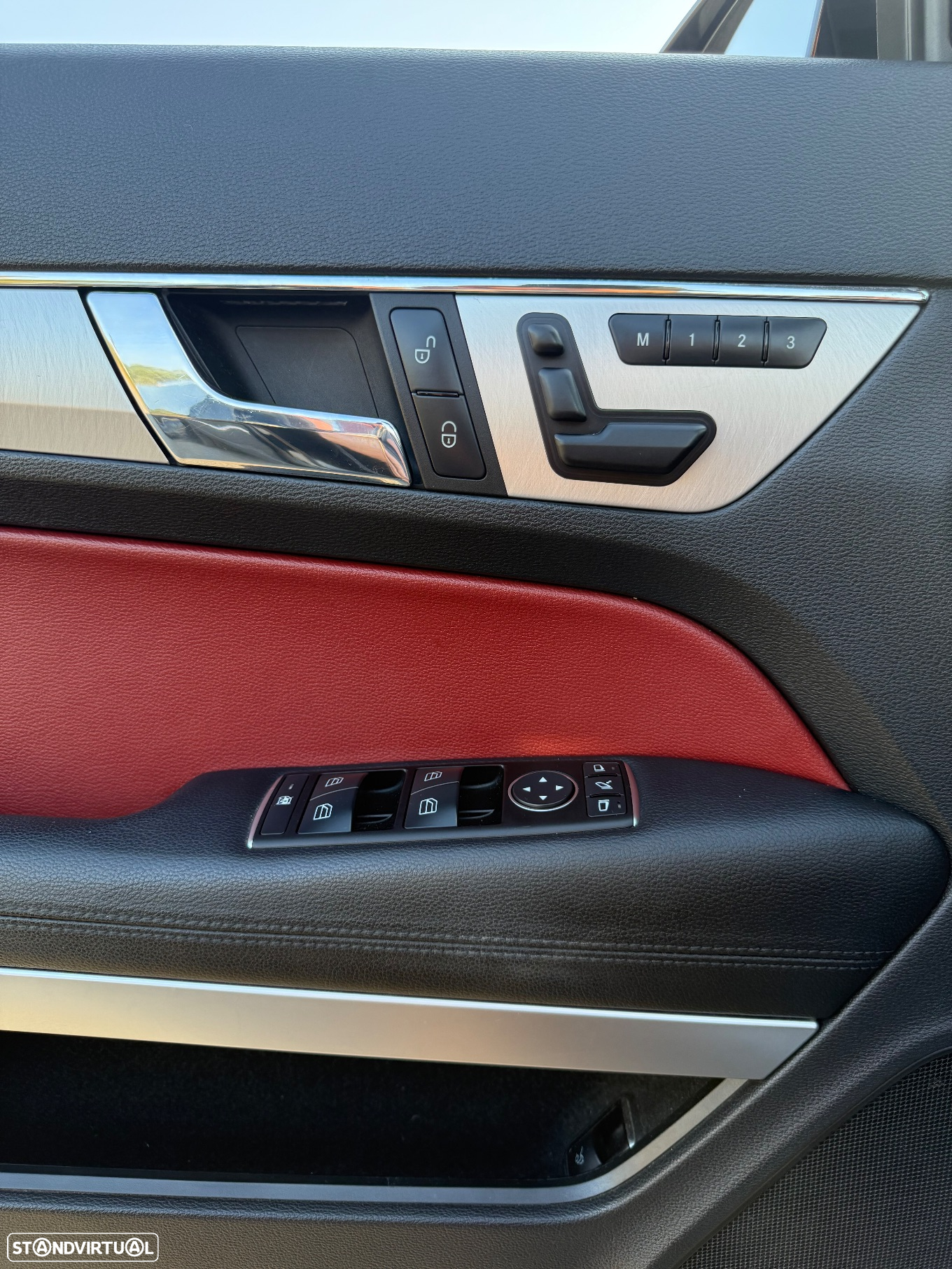 Mercedes-Benz E 200 CGi Avantgarde BlueEfficiency Auto - 30