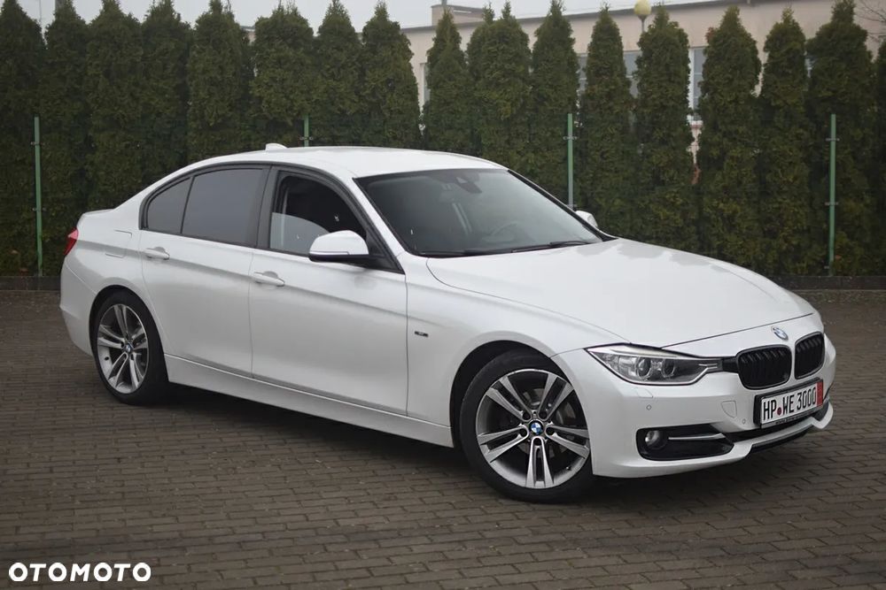 BMW Seria 3 318d DPF Edition Sport - 11
