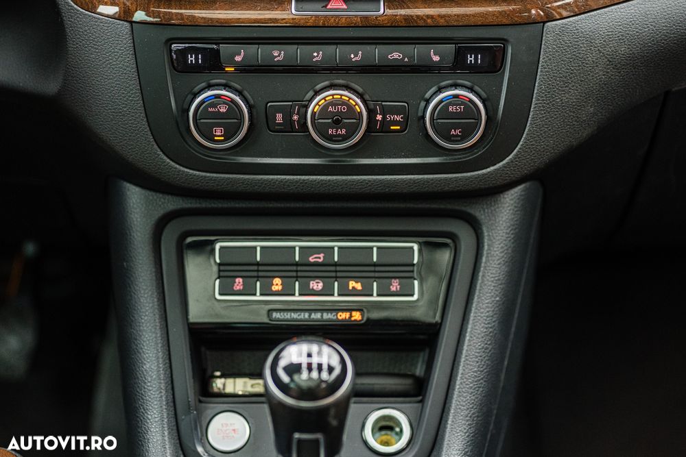 Volkswagen Sharan 2.0 TDI BlueMotion Technology Highline - 23