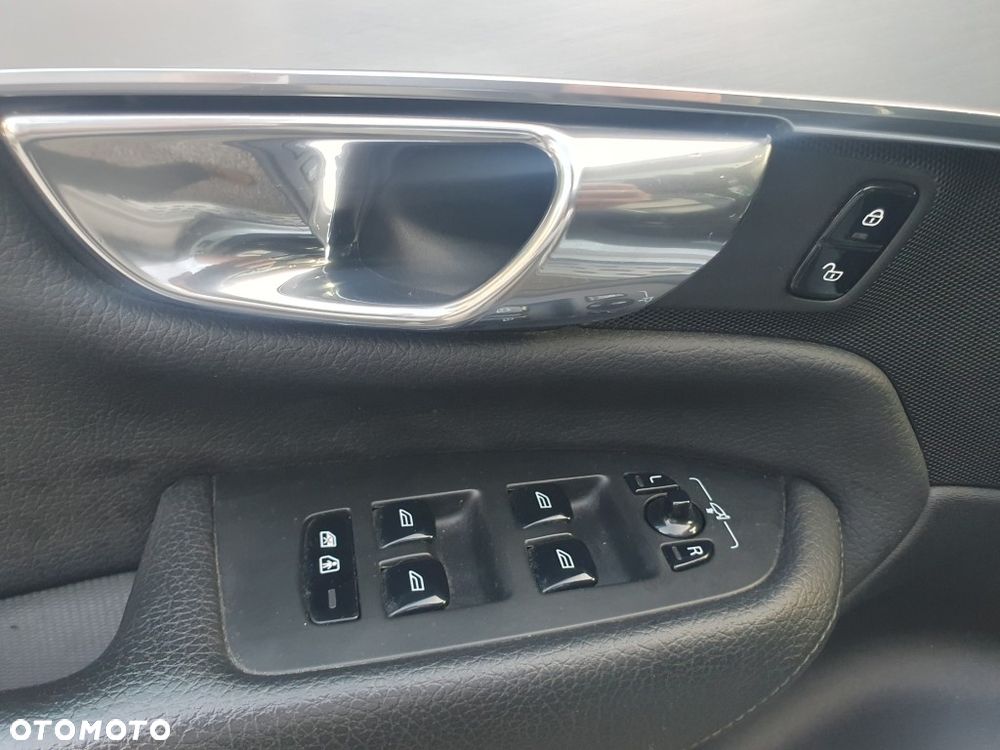Volvo XC 90 D5 SCR AWD Inscription 7os - 7