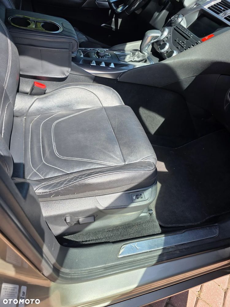 Citroën DS5 HDi 165 SoChic - 8
