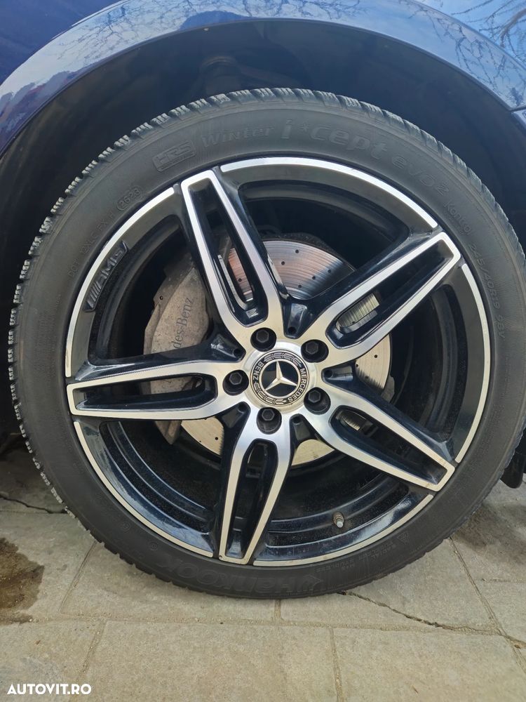 Mercedes-Benz E 220 d 4Matic 9G-TRONIC AMG Line - 30