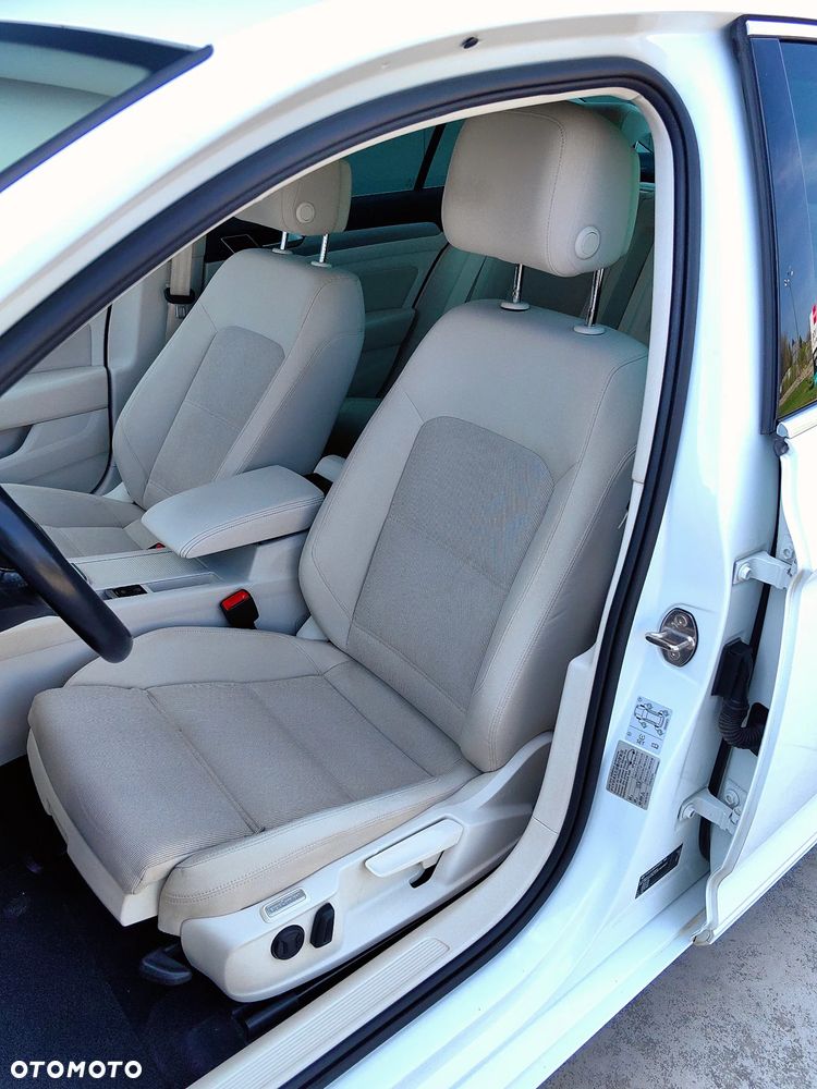 Volkswagen Passat 1.4 TSI BMT Comfortline - 11