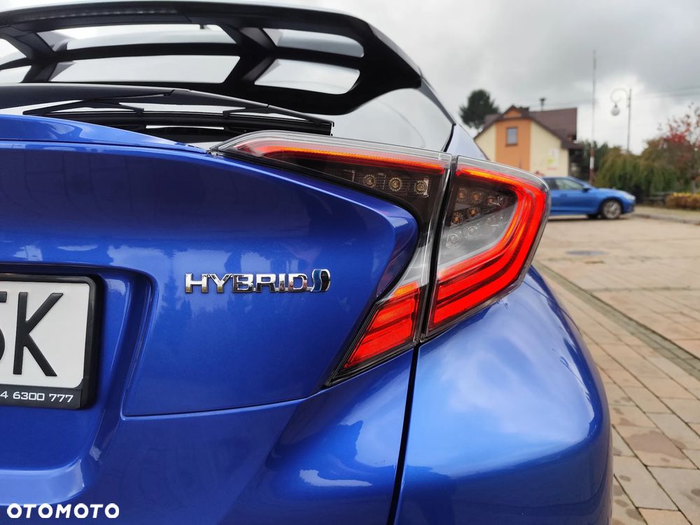 Toyota C-HR Hybrid Style Selection - 24