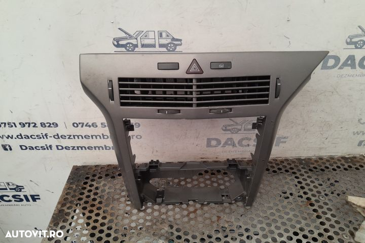 Grila ventilatie bord centru 331985437 Opel Astra H  [din 2004 pana - 4