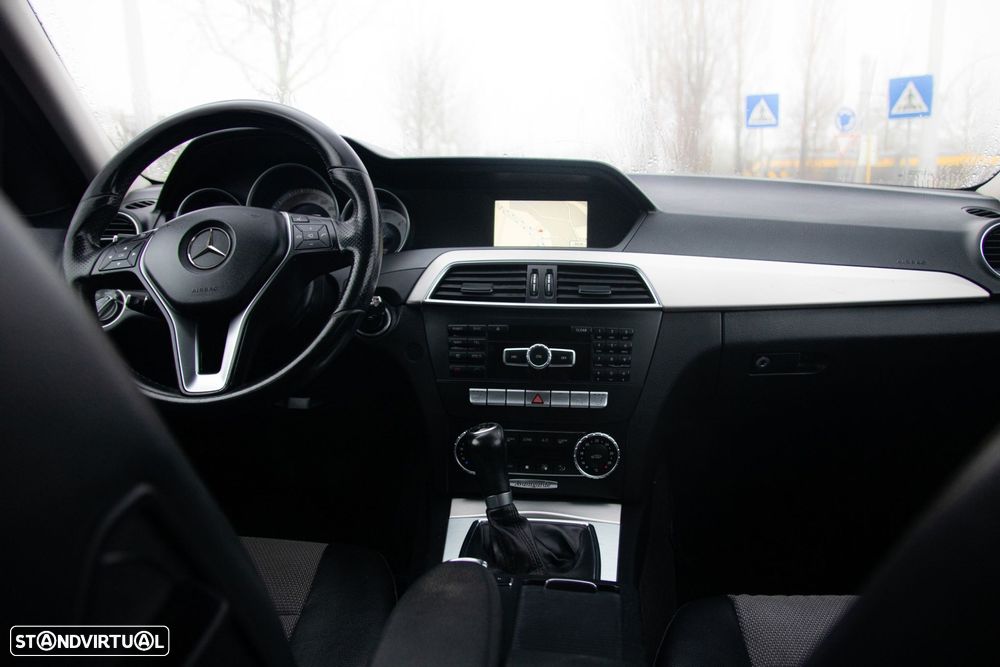 Mercedes-Benz C 200 CDi Avantgarde BlueEfficiency - 25