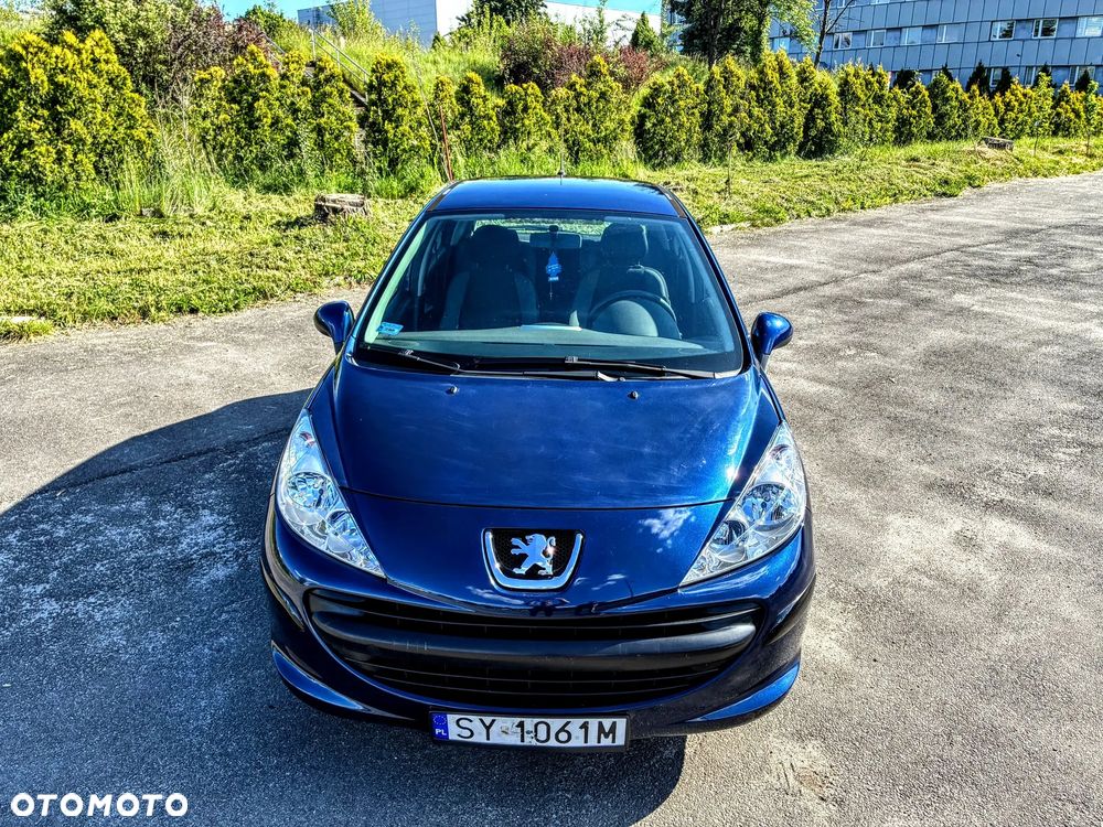 Peugeot 207 - 8