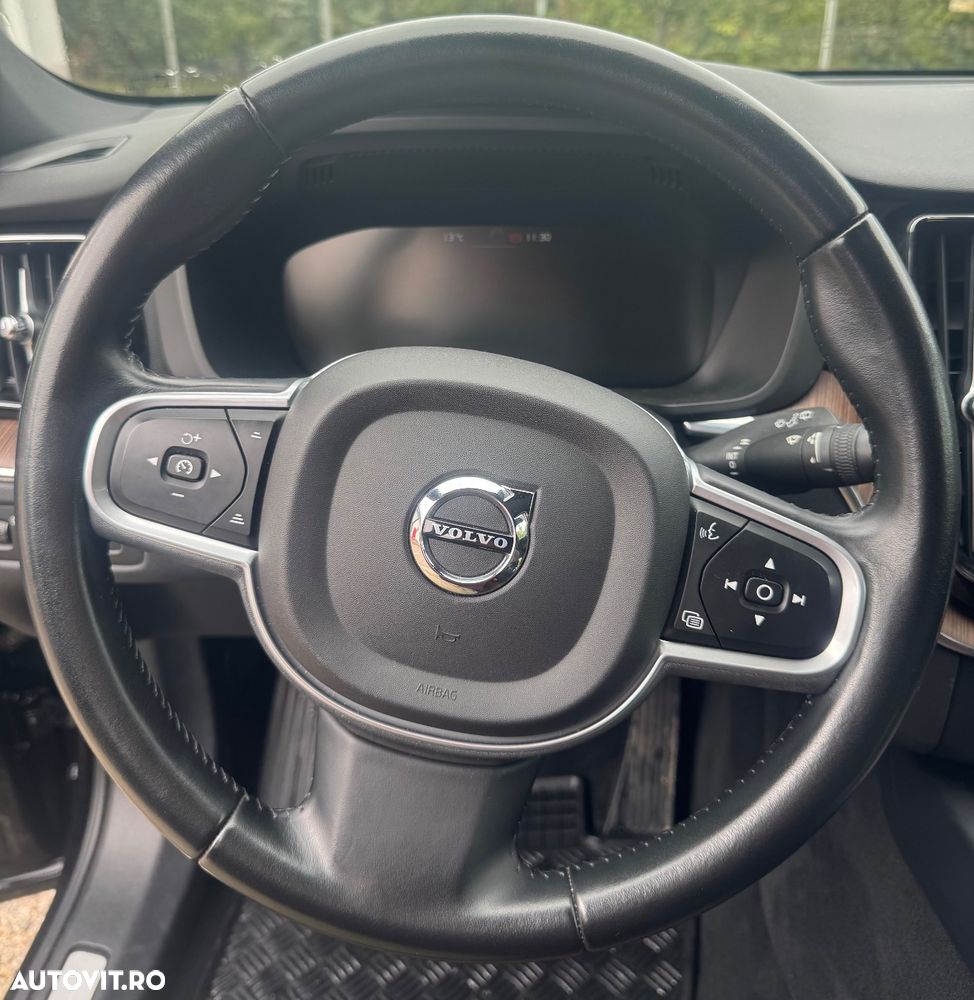 Volvo XC 60 T6 AWD Recharge Geartronic Inscription - 10