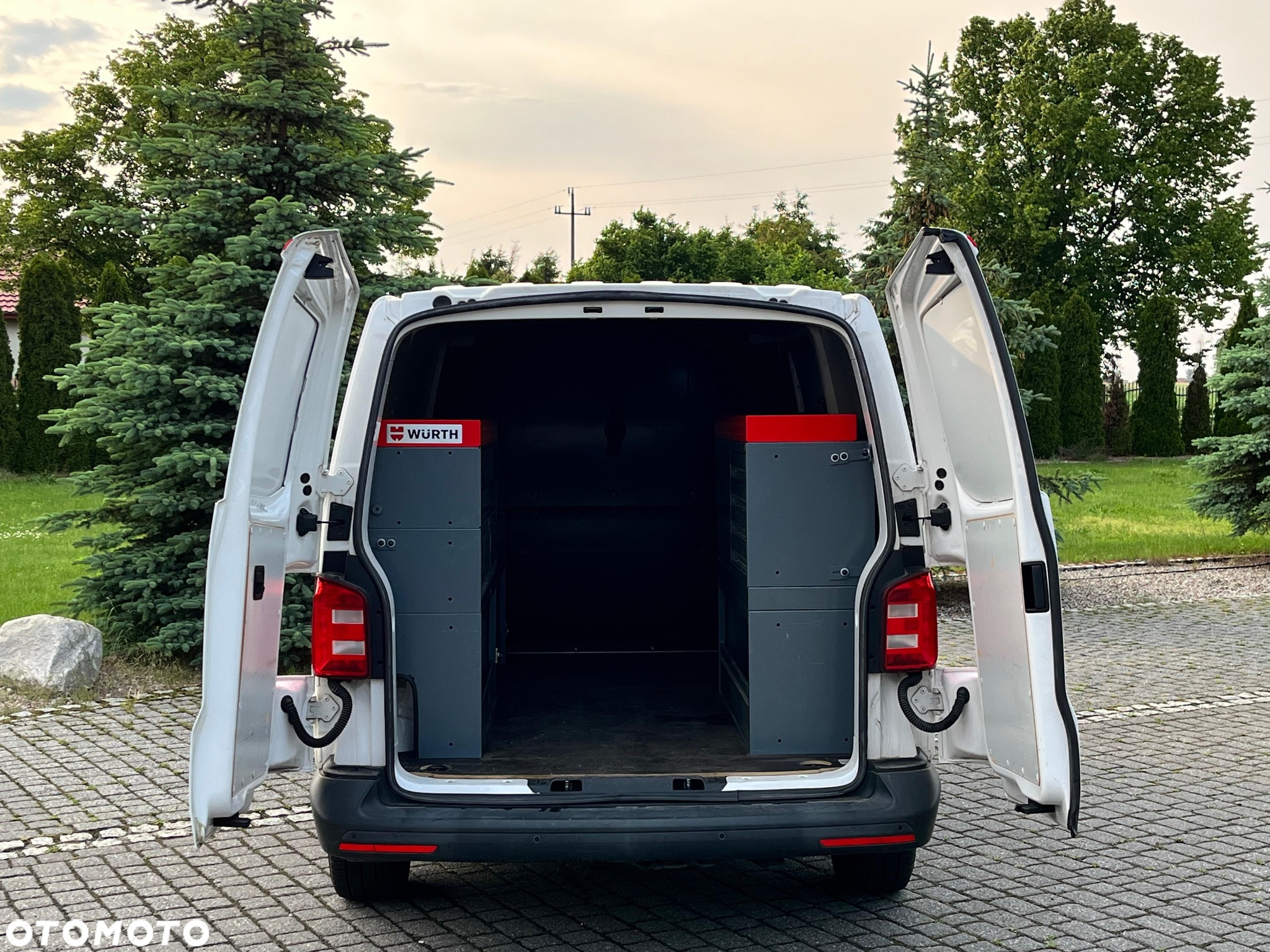 Volkswagen Transporter - 11