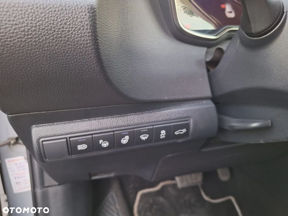 Toyota Corolla 2.0 Hybrid Executive - 12